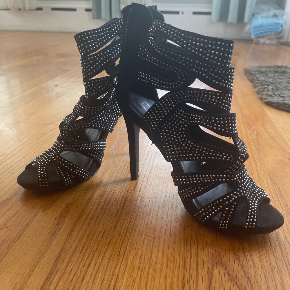 Suede black heels